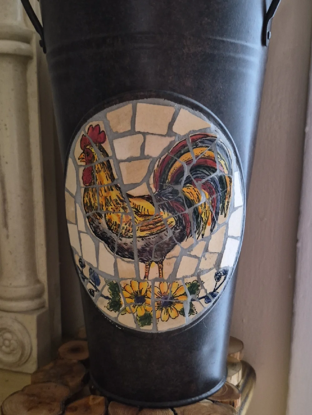 Vintage Rustic Metal Mosaic pique assiette Rooster Farmhouse Vase Tin